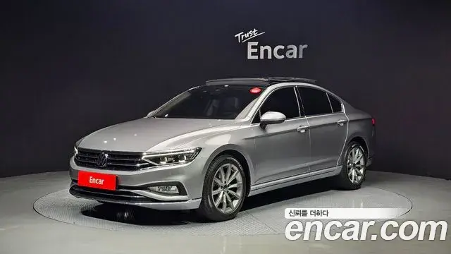 Volkswagen Passat GT 2022 — Фото 1/20