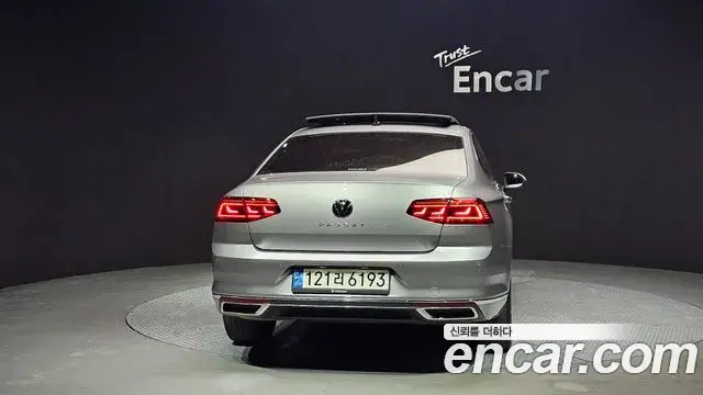 Volkswagen Passat GT 2022 — Фото 4/20