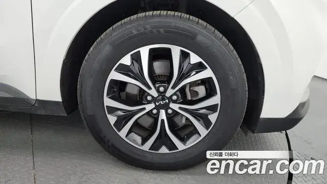 Kia Carnival 2022 — Фото 5/20