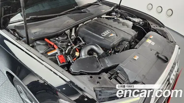 Audi A6 2022 — ფოტო 14/20