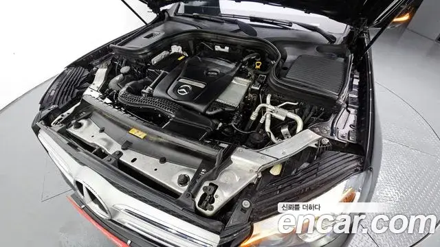 Mercedes-Benz GLC-Class 2019 — Photo 33/50