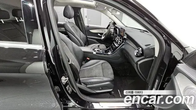 Mercedes-Benz GLC-Class 2019 — Photo 20/50