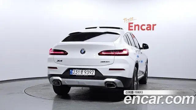 BMW X4 2023 — Фото 4/20