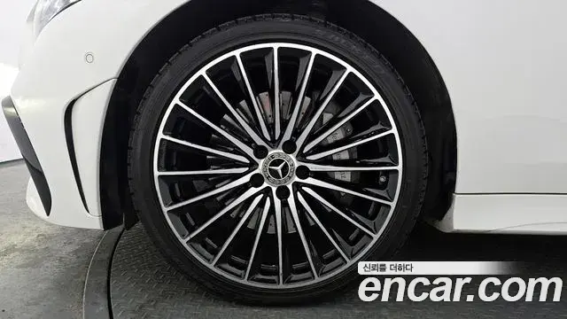 Mercedes-Benz CLS-Class 2023 — Фото 4/20