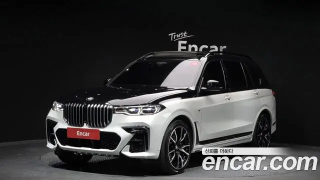 BMW X7 2021 — Photo 18/20
