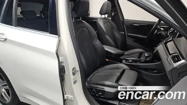BMW X1 2019 — Şəkil 16/20
