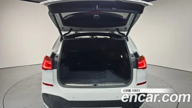 BMW X1 2019 — Şəkil 17/20