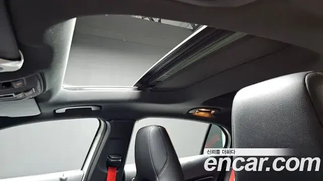 Mercedes-Benz GLA-Class 2018 — Фото 19/20