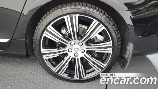 Volvo S90 2022 — Photo 6/20