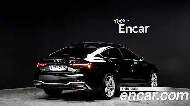 Audi A5 2021 — Фото 1/20