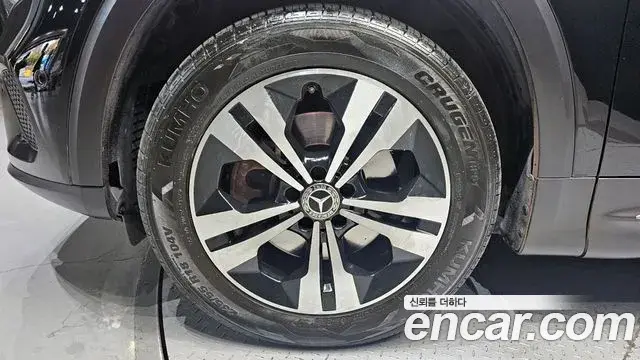 Mercedes-Benz GLB-Class 2020 — Photo 2/20