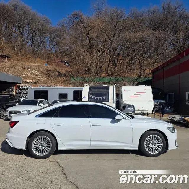 Audi A6 2021 — ფოტო 3/19