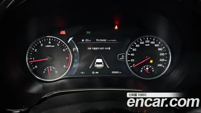 Kia Seltos 2022 — ფოტო 10/20