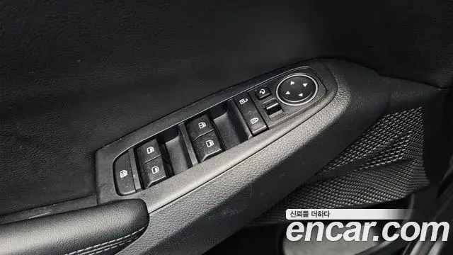 Kia Seltos 2022 — ფოტო 8/20