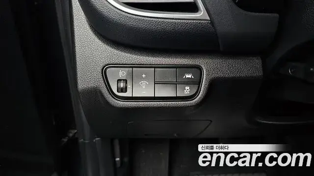 Kia Seltos 2022 — ფოტო 13/20