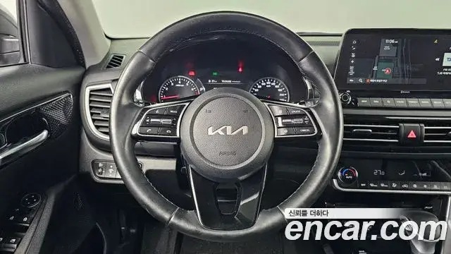 Kia Seltos 2022 — ფოტო 15/20