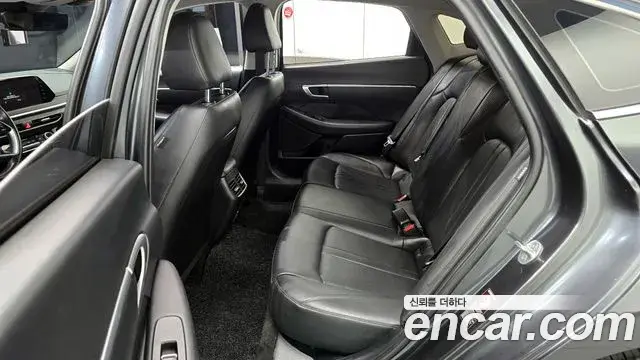 Hyundai Sonata Hybrid 2020 — Şəkil 18/20