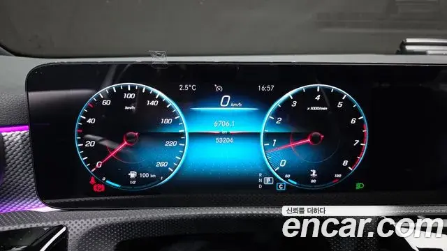 Mercedes-Benz A-Class 2021 — Photo 9/20