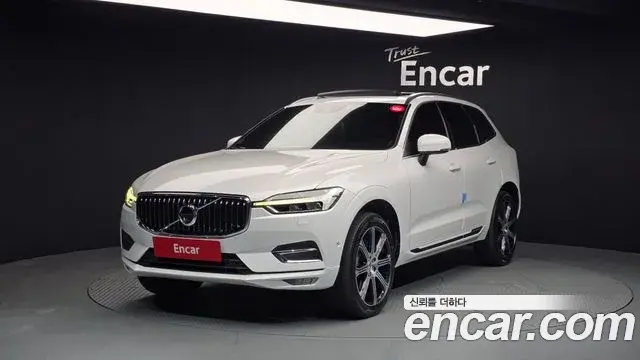 Volvo XC60 2019 — ფოტო 13/20