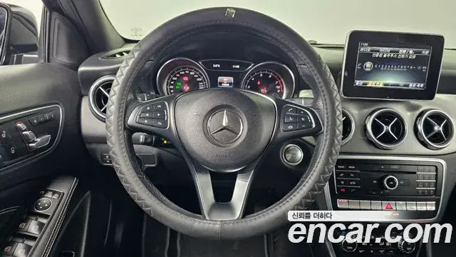 Mercedes-Benz GLA-Class 2019 — Photo 4/20