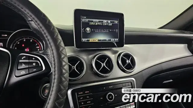 Mercedes-Benz GLA-Class 2019 — Photo 6/20