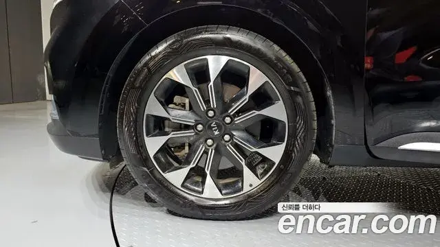 Kia Carnival 2020 — Şəkil 12/20