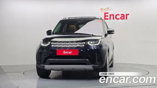 Land Rover Discovery 5 2018 — Photo 2/20