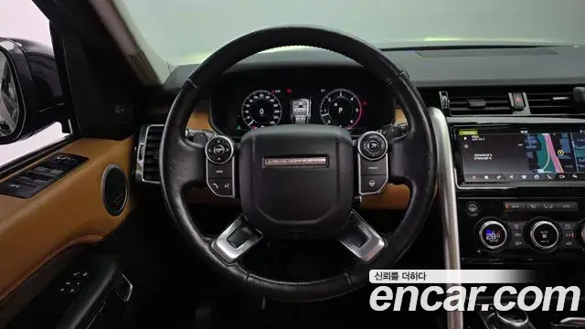 Land Rover Discovery 5 2018 — Photo 14/20