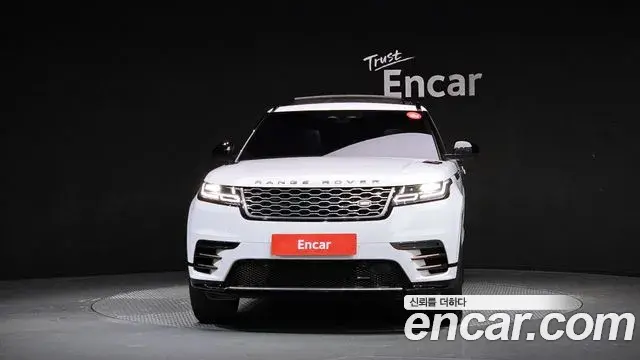 Land Rover Range Rover Velar 2023 — Фото 2/20