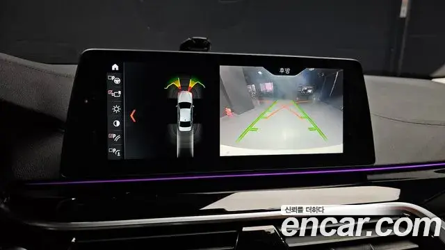 BMW 5 Series 2018 — ფოტო 8/20