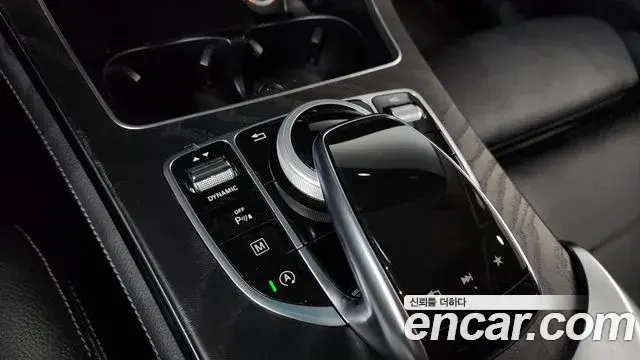 Mercedes-Benz GLC-Class 2019 — ფოტო 17/20