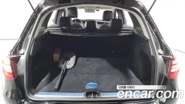 Mercedes-Benz GLC-Class 2019 — ფოტო 4/20