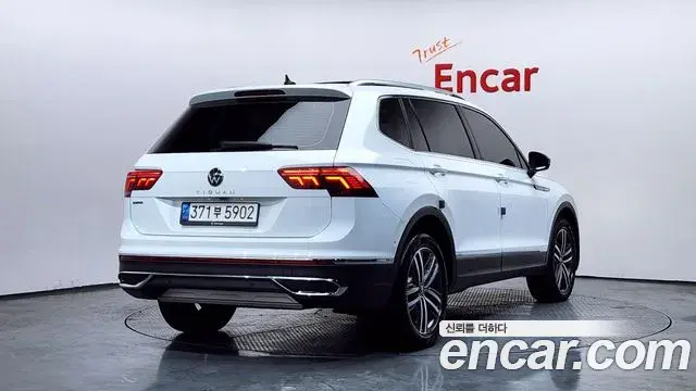 Volkswagen Tiguan Allspace 2022 — Photo 5/20