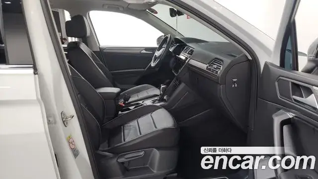 Volkswagen Tiguan Allspace 2022 — Photo 13/20