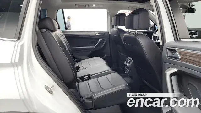Volkswagen Tiguan Allspace 2022 — Photo 15/20