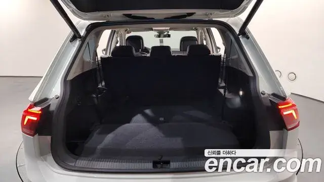 Volkswagen Tiguan Allspace 2022 — Photo 3/20