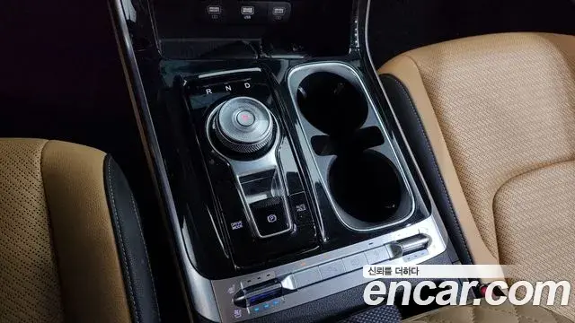 Kia Carnival 2023 — Фото 7/20