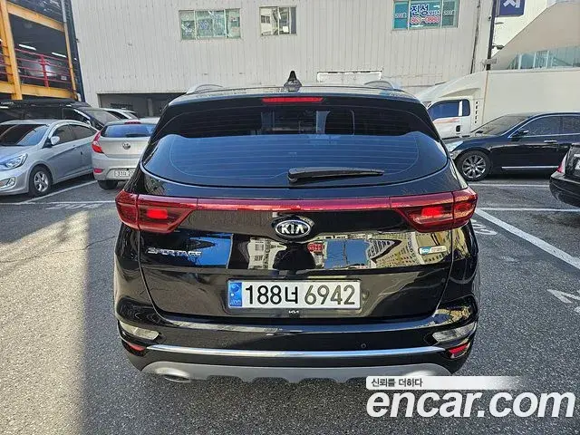 Kia Sportage The Bold 2020 — ფოტო 18/20