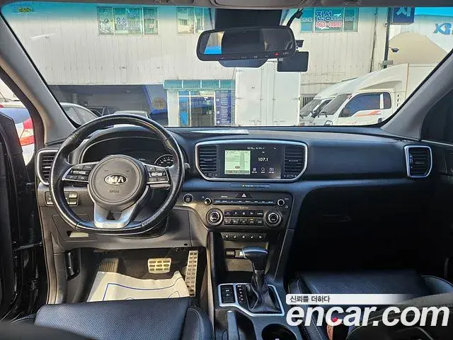 Kia Sportage The Bold 2020 — ფოტო 17/20