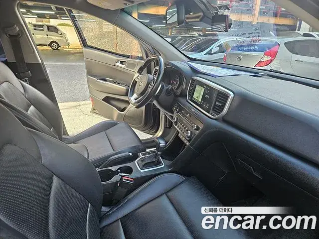 Kia Sportage The Bold 2020 — ფოტო 14/20