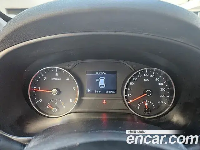 Kia Sportage The Bold 2020 — ფოტო 15/20