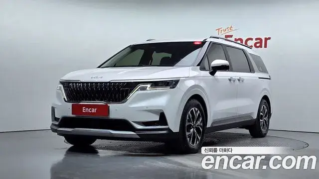 Kia Carnival 2022 — Фото 1/20