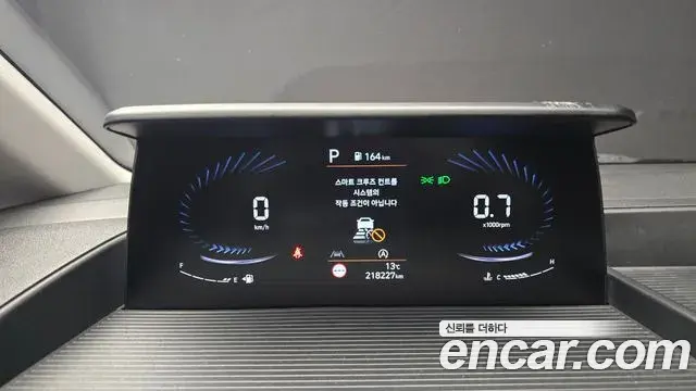 Hyundai Staria 2021 — Фото 8/20