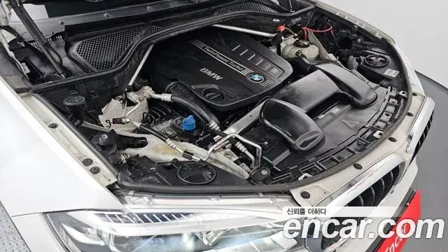 BMW X6 2018 — ფოტო 17/20