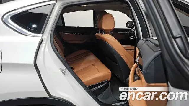 BMW X6 2018 — ფოტო 8/20