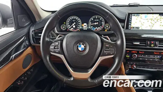 BMW X6 2018 — ფოტო 13/20