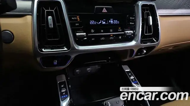 Kia Sorento 2021 — Фото 17/20