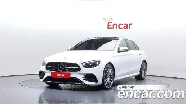 Mercedes-Benz E-Class 2021 — Photo 4/20