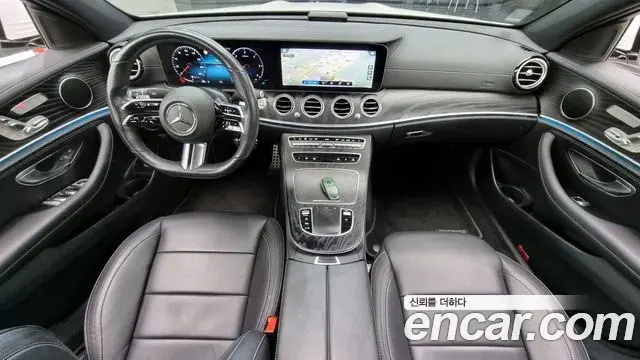 Mercedes-Benz E-Class 2021 — Photo 20/20
