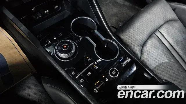Kia K5 2021 — Şəkil 12/20